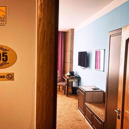 Hotel Shumon Dušanbe Exteriér fotografie