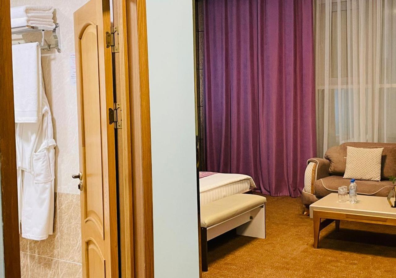 Hotel Shumon Dušanbe Exteriér fotografie